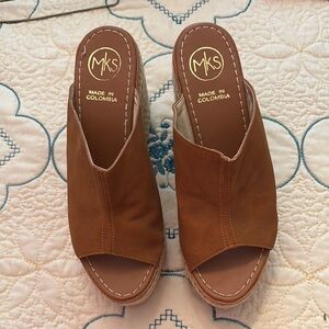 Women’s Brown Slide Sandals